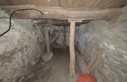Casa de lemn, 55 mp, teren 3.618, zona Moacsa