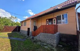 Casa de caramida, 3 camere, teren 1.208 mp, satul Micfalau