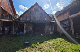 Casa de caramida, 3 camere, teren 1.208 mp, satul Micfalau