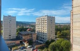 Apartament 3 camere, 67 mp, zona Simeria