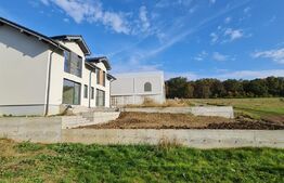 Casa tip duplex, de 97,7 mp, 3 camere, teren 260 mp, in Cisnadie