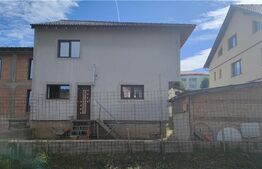 Casa cu 7 camere, 300 mp utili, teren 400 mp, Exterior Vest