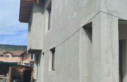 Casa cu 7 camere, 300 mp utili, teren 400 mp, Exterior Vest