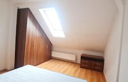 Apartament 3 camere la mansarda, 71 mp, cartier Strand