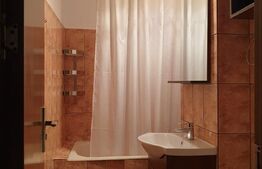 Apartament 3 camere, semidecomandat, etaj intermediar, Zona Cedonia 