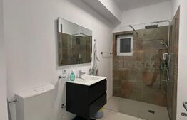 Apartament 3 camere, decomandat, nou