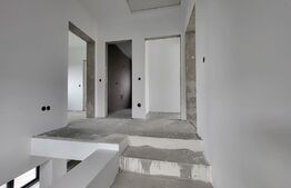 Casa individuala având 4 camere, 120 mp, teren 430 mp, Cristian