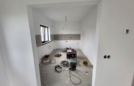 Casa individuala având 4 camere, 120 mp, teren 430 mp, Cristian