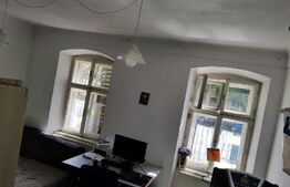 Apartament cu 2 camere, 89 mp, la casa, Central