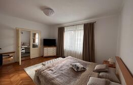 Casa cu 4 camere, 250 mp, teren cu 1024 mp, Trei Stejari