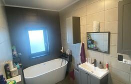 Casa tip duplex, 120 mp utili, teren cu 300 mp, Cisnadie 