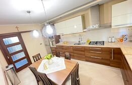 Apartament 3 camere decomandat, 2 bai cu geam, pivnita, zona Tilisca