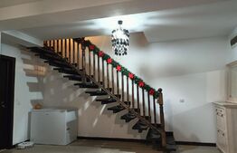  Casa este insiruita 4 camere, 120mp, Sura Mare 