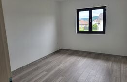 Casa tip duplex, 5 camere, 120 mp utili, 250 mp teren, Cristian