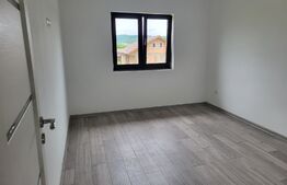 Casa tip duplex, 5 camere, 120 mp utili, 250 mp teren, Cristian