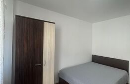 Apartament 3 camere decomandat, Strand