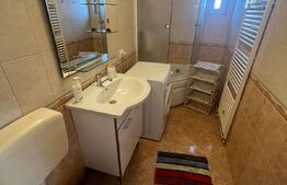 Apartament 3 camere decomandat, Strand