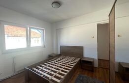 Apartament 3 camere decomandat, Strand