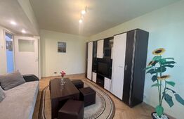 Apartament 3 camere decomandat, Strand