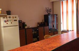 Casa compartimentata ca 2 apartamente, zona Centru