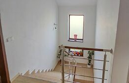 Casa individuala de vanzare ,zona linistita cu vedere spre muntii Fagaras