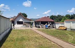 Casa 14 camere, 445 mp, teren, 1250 mp, Avrig