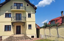 Casa 14 camere, 445 mp, teren, 1250 mp, Avrig