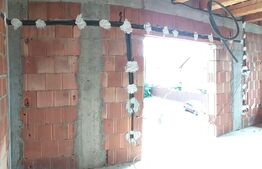 Casa 4 camere, 330 mp, teren, 1200 mp, zona Cisnadiei