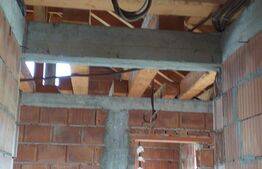 Casa 4 camere, 330 mp, teren, 1200 mp, zona Cisnadiei