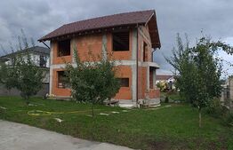 Casa 4 camere, 330 mp, teren, 1200 mp, zona Cisnadiei