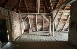 Casa 3 camere, 125 mp, zona Sub Arini