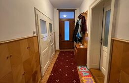 Casa, 83 mp, teren, 364 mp, cartierul Piata Cluj