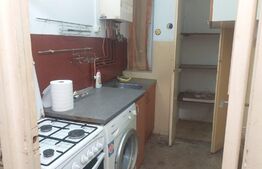 Apartament 2 camere, 32 mp,  zona Cedonia