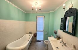 Apartament 3 camere decomandat cu curte, loc de parcare, cartierul Arhitectilor