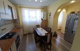 Apartament 2 camere, decomandat, etaj 3, zona strazii Ceferistilor