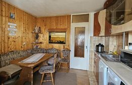 Apartament 2 camere, pivnita,decomandat, etaj intermediar, zona Ciresica