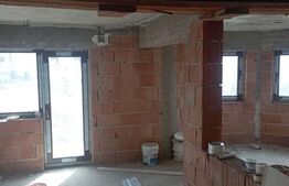 Vila 9 camere, 200 mp, Sura Mare