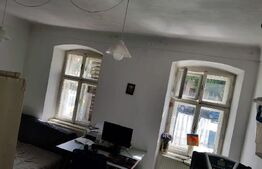 Apartament cu 2 camere, 89 mp, la casa, Central