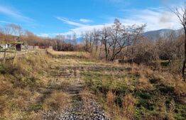 Teren de 2000 mp în Valea Morii, lângă râu