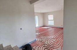 Duplex spațios în centrul Cisnădiei cu priveliște superbă.