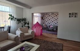 Casa 5 camera, zona centrala Cisnadie