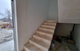 Casă singur în curte, 260 mp utili, în Turnișor