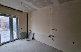 Casă singur în curte, 260 mp utili, în Turnișor