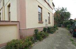 Apartament la casă, 216mp de curte, la 5 minute de centrul Sibiului!