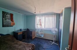 Casă în zonă linistită cu spațiu comercial la parter, aproape de mall!