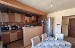 Casă în zonă linistită cu spațiu comercial la parter, aproape de mall!