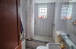 Casă în zonă linistită cu spațiu comercial la parter, aproape de mall!