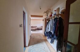 Casă în zonă linistită cu spațiu comercial la parter, aproape de mall!