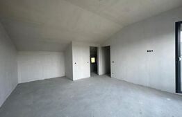 Casă înșiruită 130 mp utili, curte libera 87 mp, Șura Mare