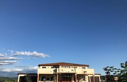 Vila de lux, 1067 mp suprafata desfasurata,2500mp curte libera